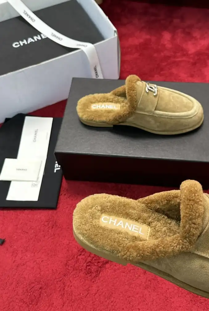 hype Chanel Slippers