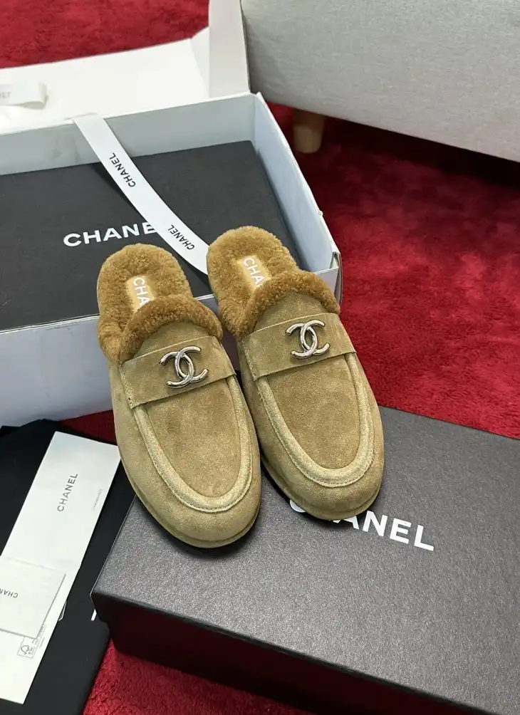 hype Chanel Slippers