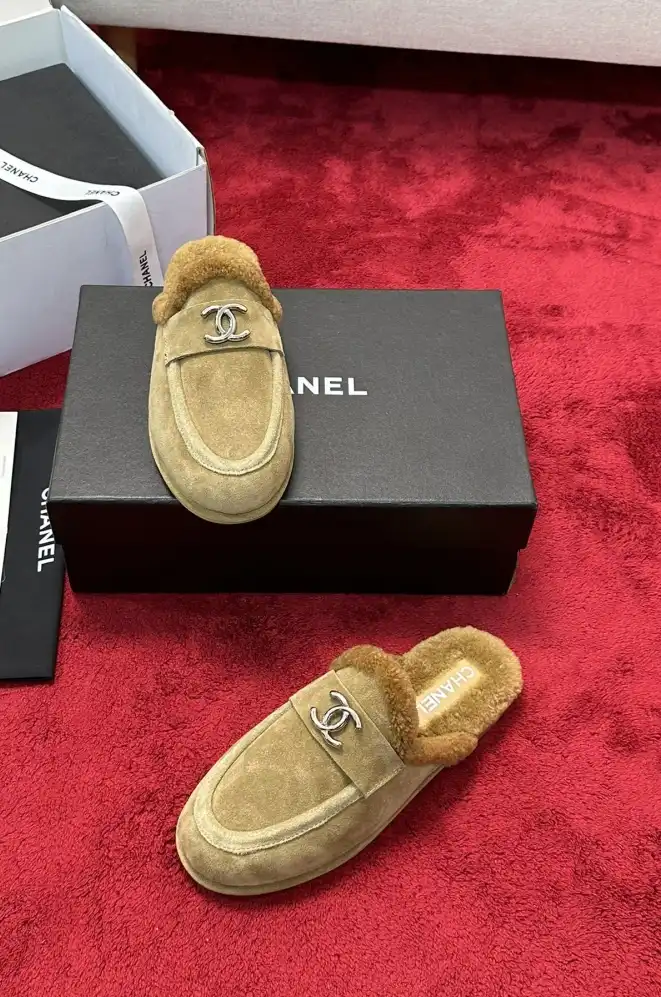 hype Chanel Slippers