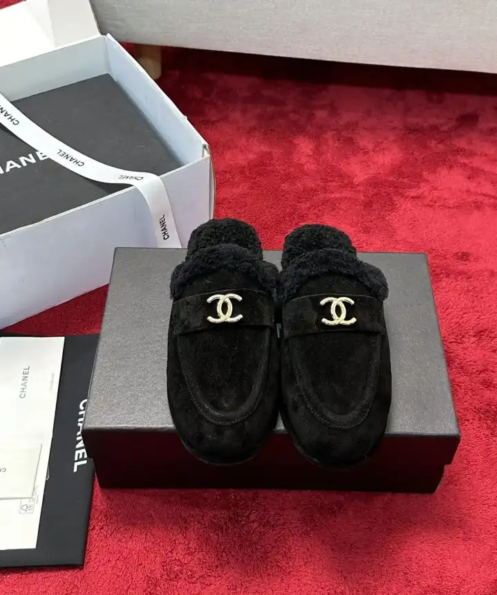 hype Chanel Slippers