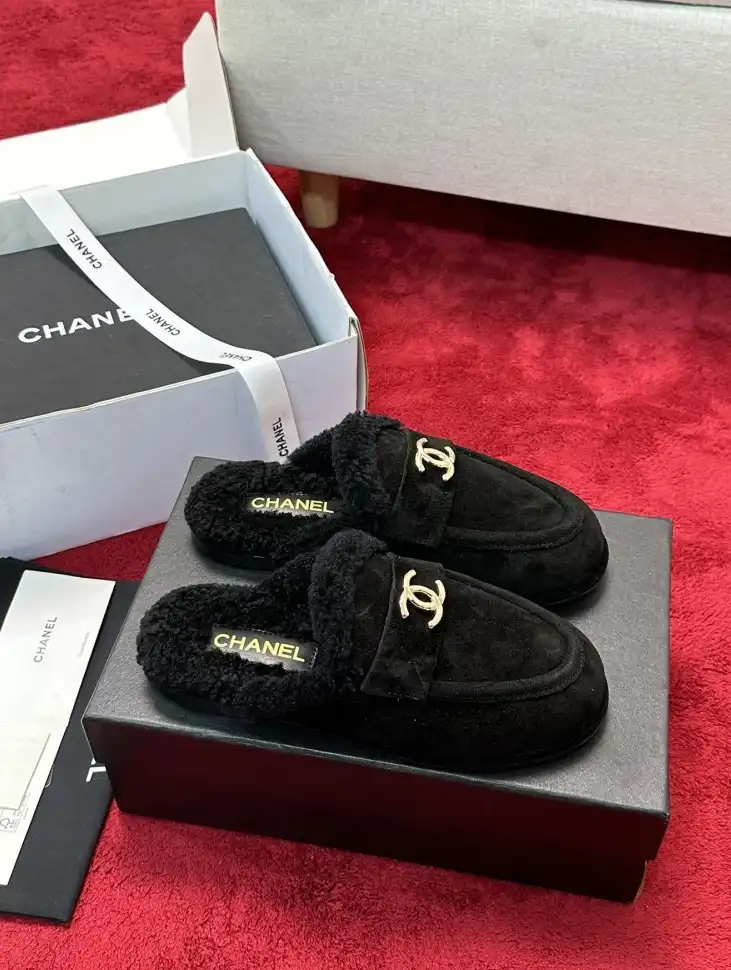 hype Chanel Slippers