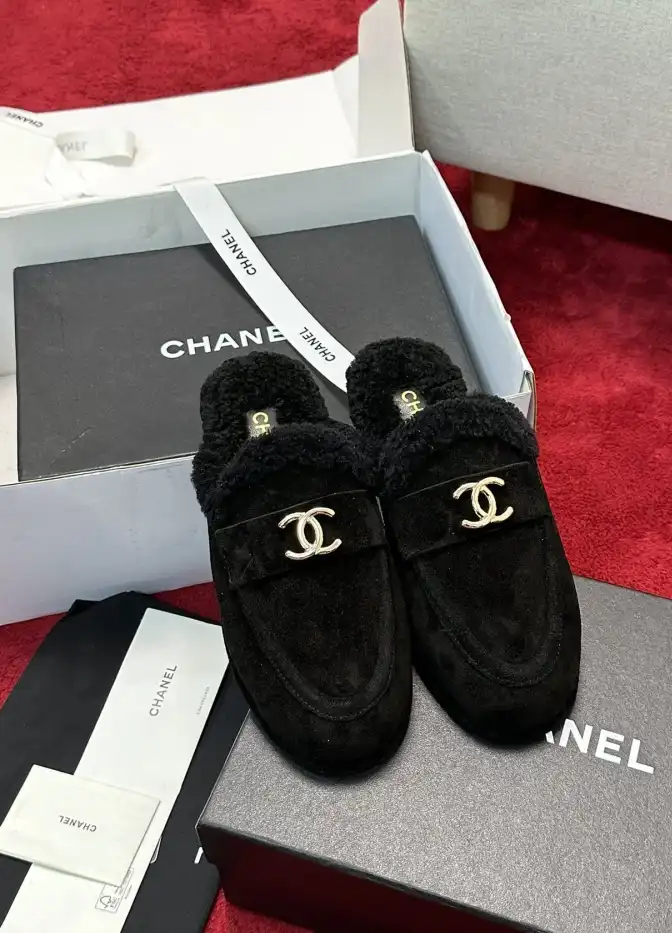 hype Chanel Slippers