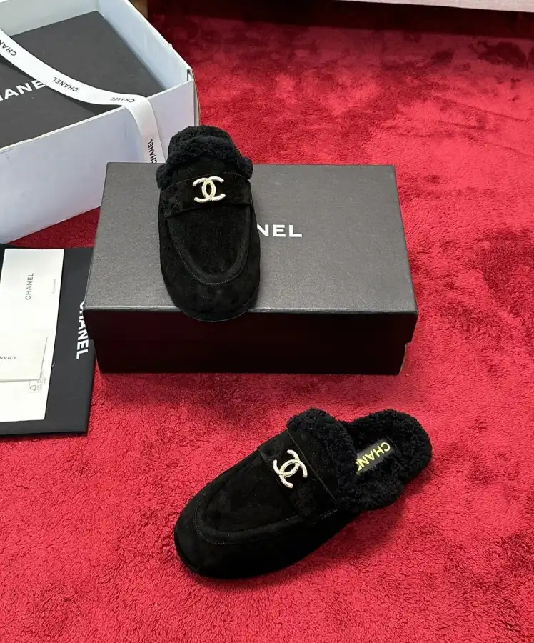 hype Chanel Slippers