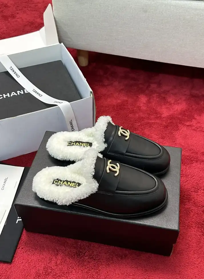 hype Chanel Slippers