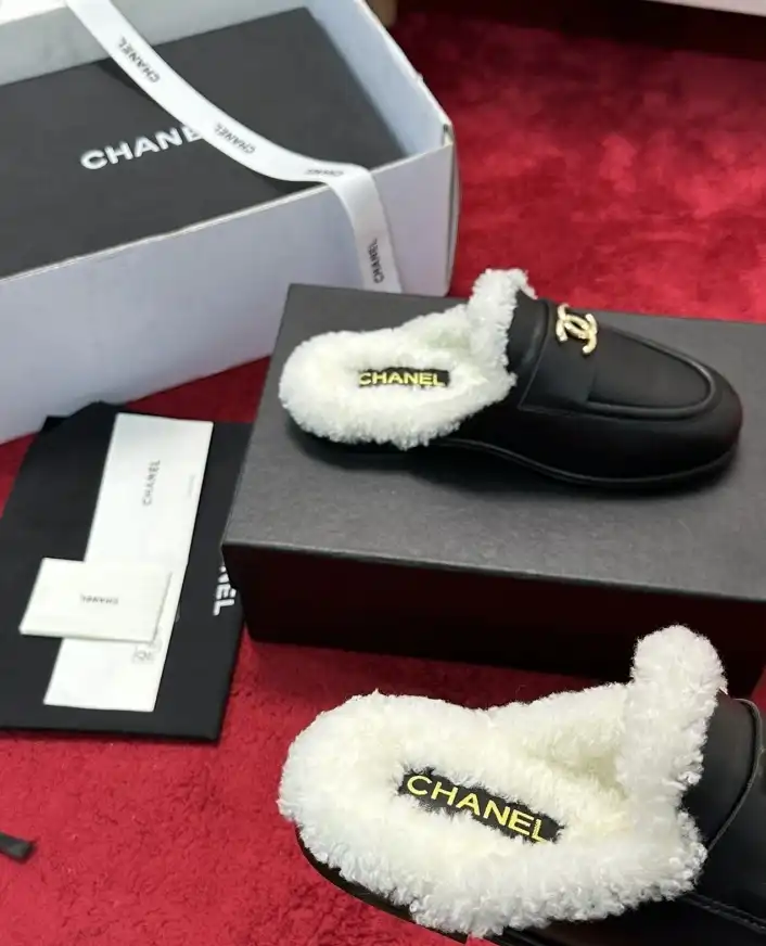 hype Chanel Slippers