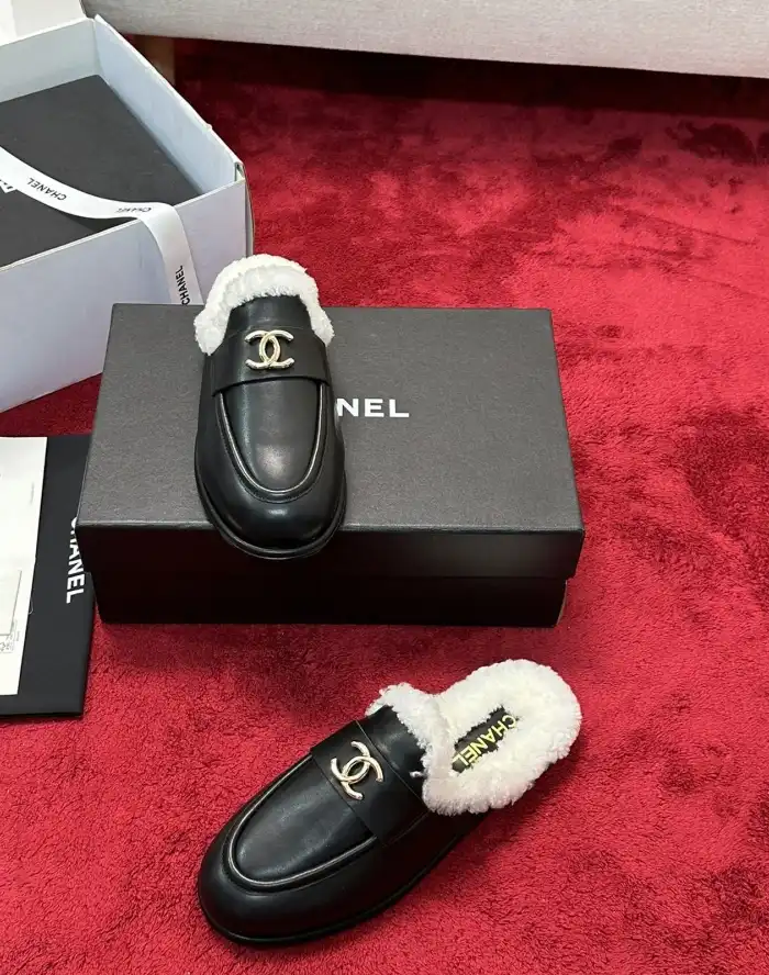 hype Chanel Slippers