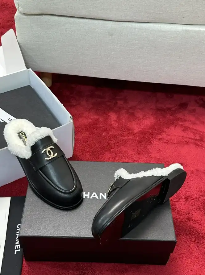 hype Chanel Slippers