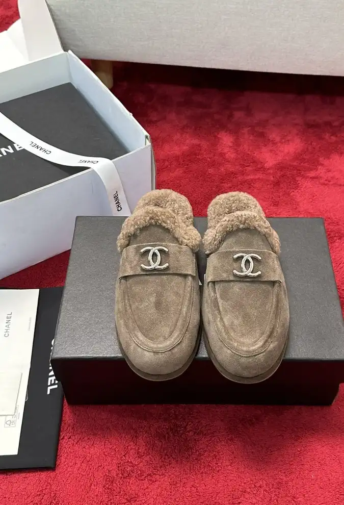 hype Chanel Slippers