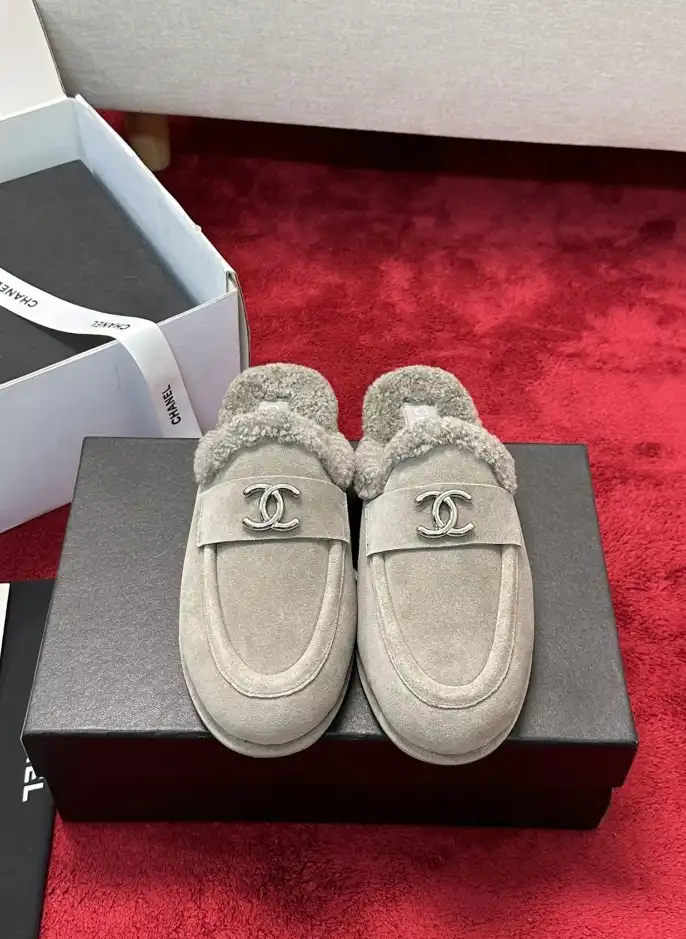 hype Chanel Slippers