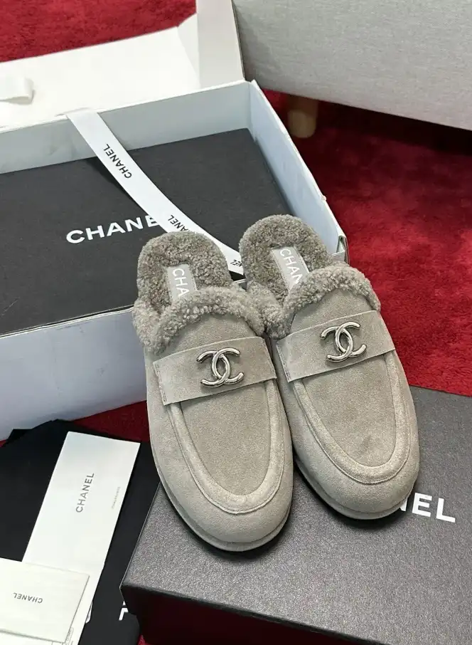 hype Chanel Slippers