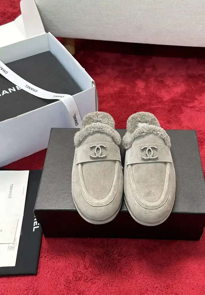 hype Chanel Slippers