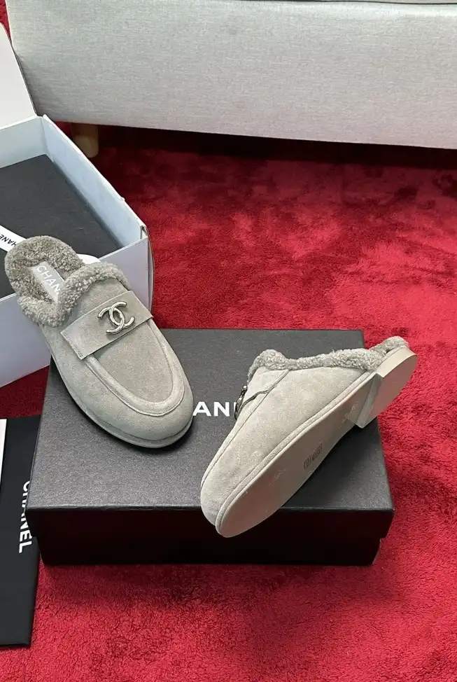 hype Chanel Slippers