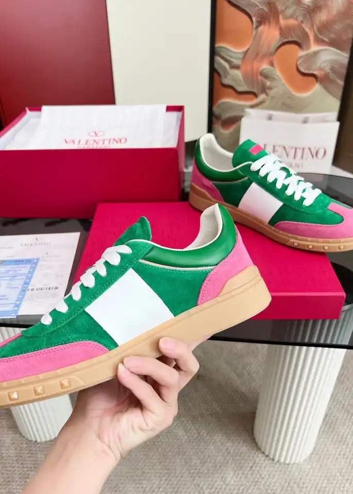 hype Valentino Sneakers