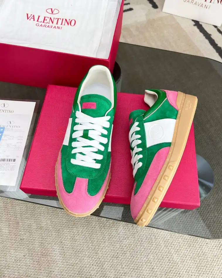 hype Valentino Sneakers