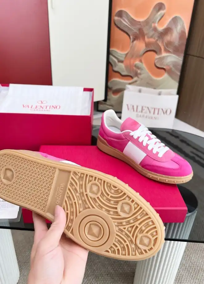 hype Valentino Sneakers