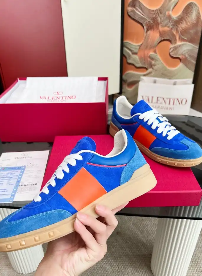 hype Valentino Sneakers