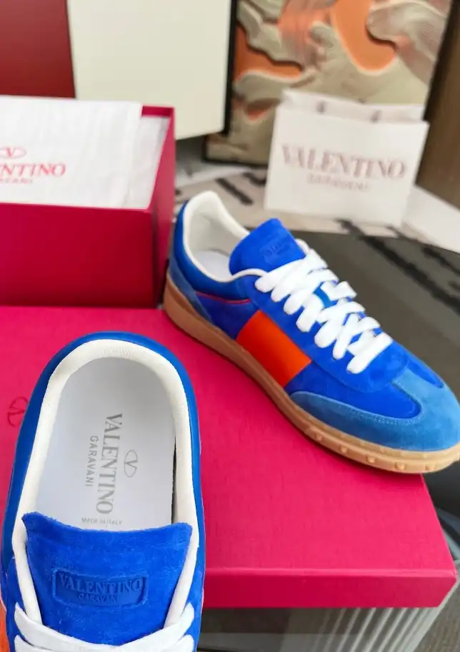 hype Valentino Sneakers