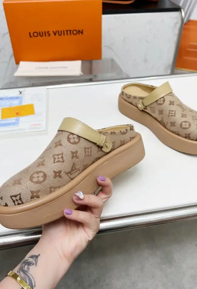 hype LV Slippers