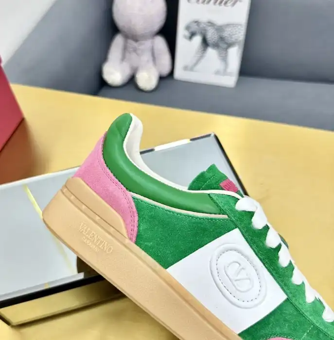 hype Valentino Sneakers