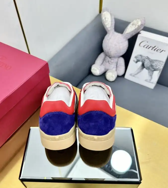 hype Valentino Sneakers