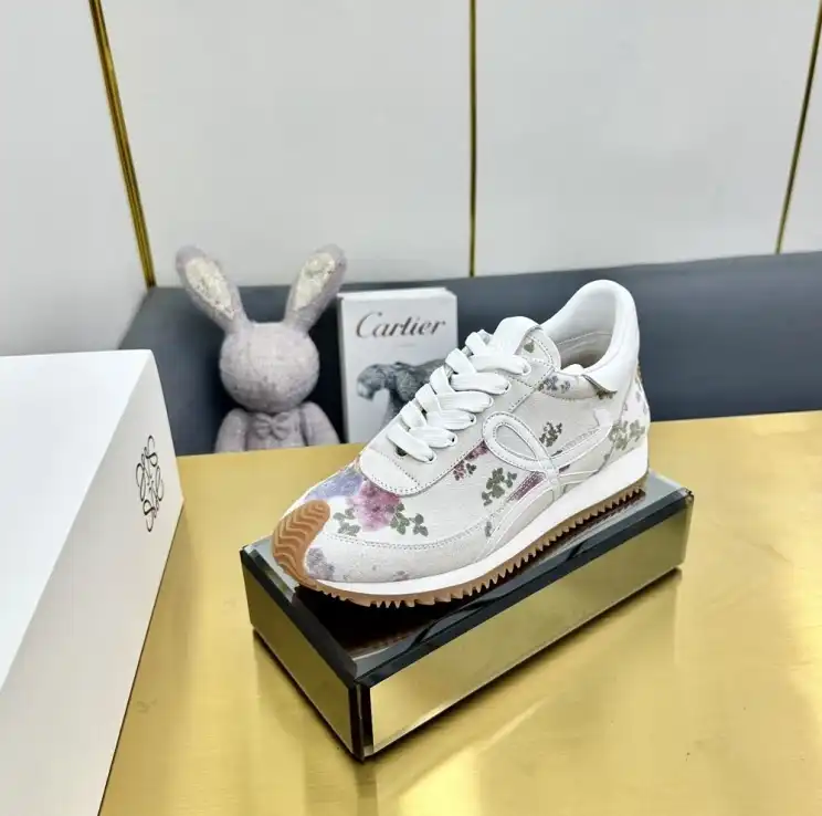 hype Loewe Sneakers