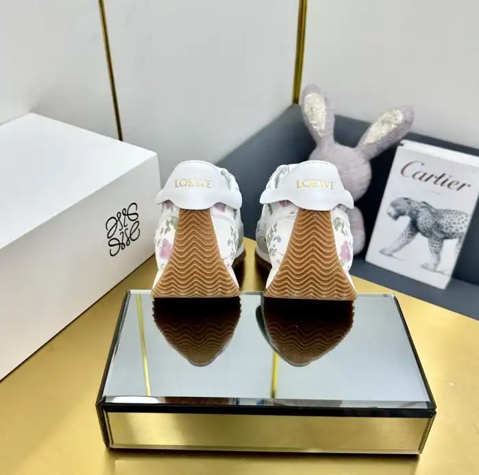 hype Loewe Sneakers