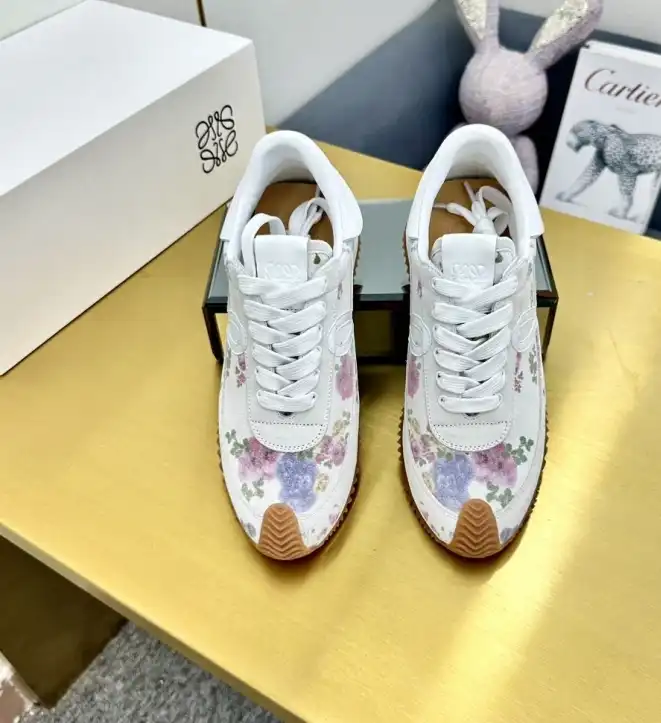 hype Loewe Sneakers