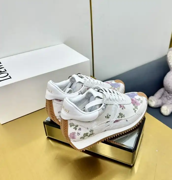 hype Loewe Sneakers