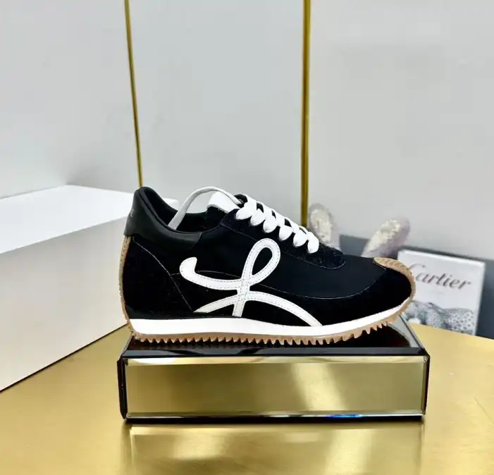 hype Loewe Sneakers