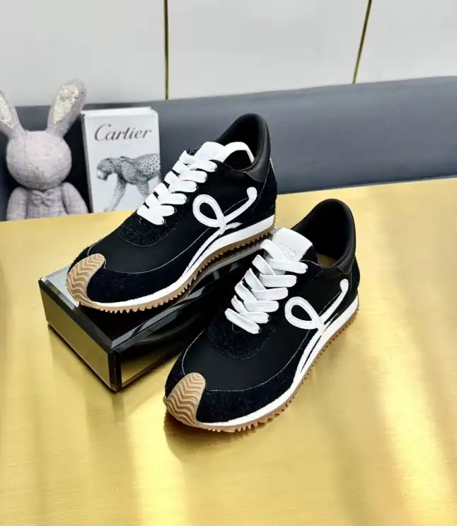 hype Loewe Sneakers