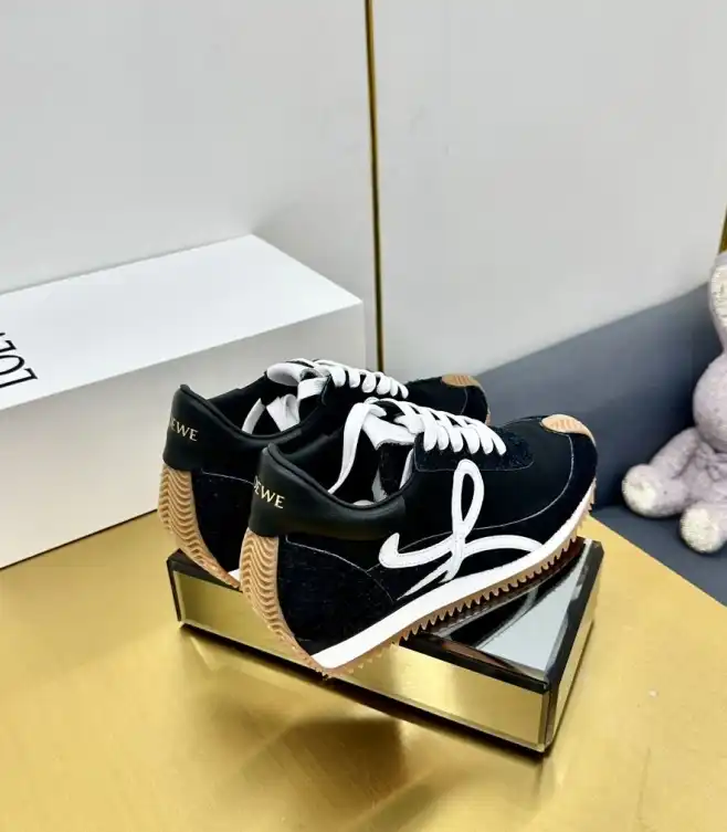 hype Loewe Sneakers