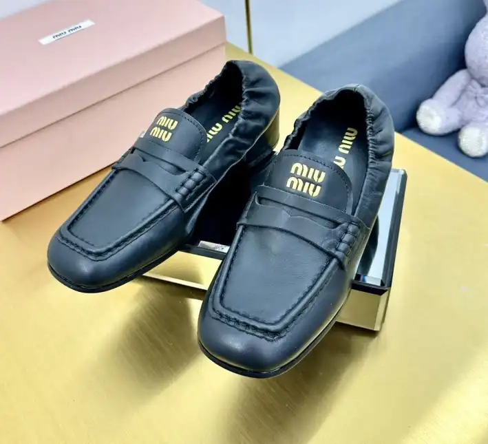 hype Miu Miu Leather Shoes