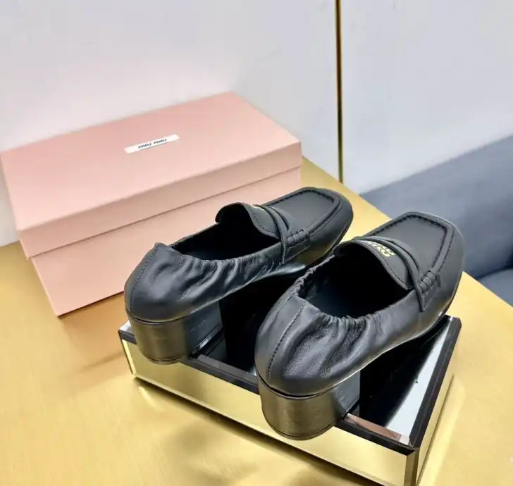 hype Miu Miu Leather Shoes