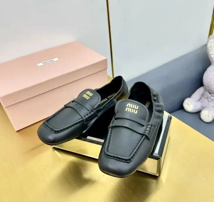 hype Miu Miu Leather Shoes