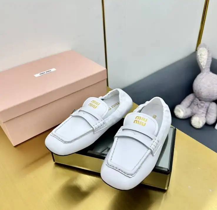 hype Miu Miu Leather Shoes