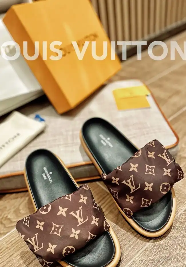 hype LV Slippers