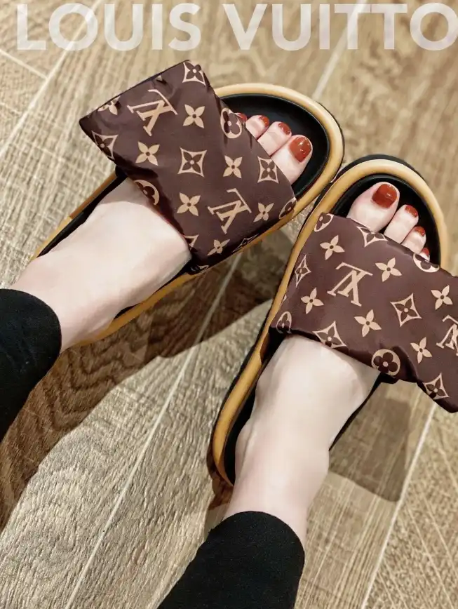 hype LV Slippers