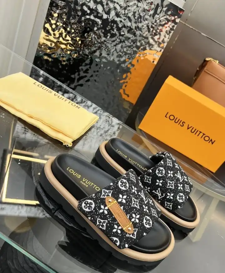 hype LV Slippers