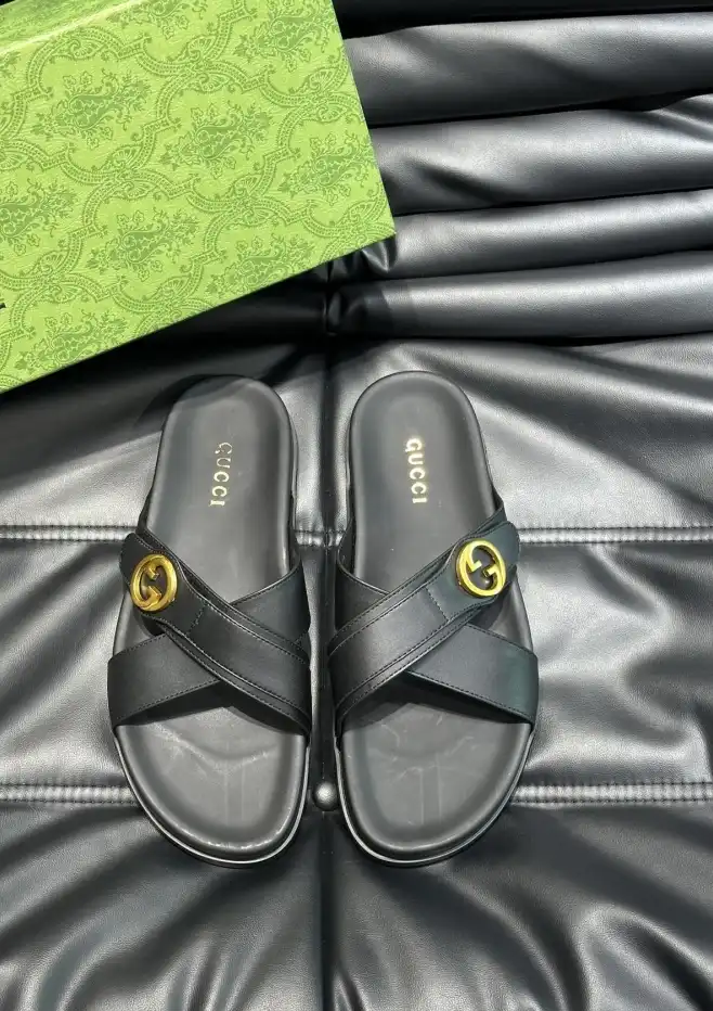 hype Gucci Slippers