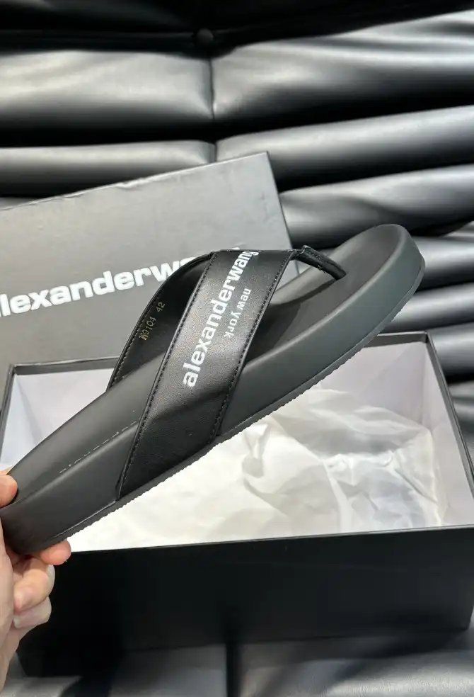 hype Alexander Wang Slippers