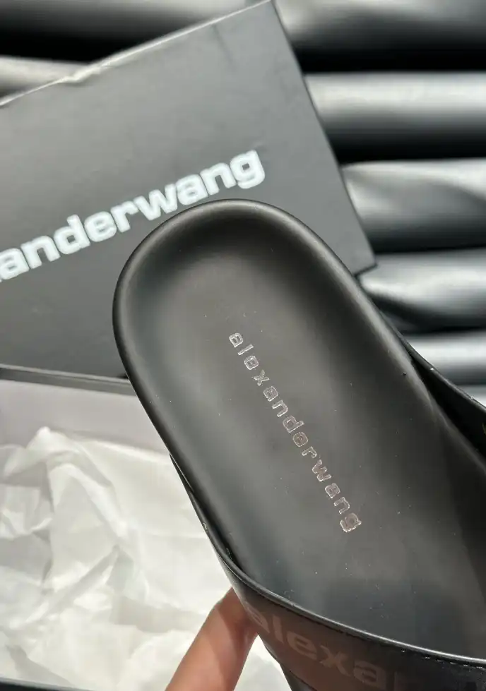 hype Alexander Wang Slippers