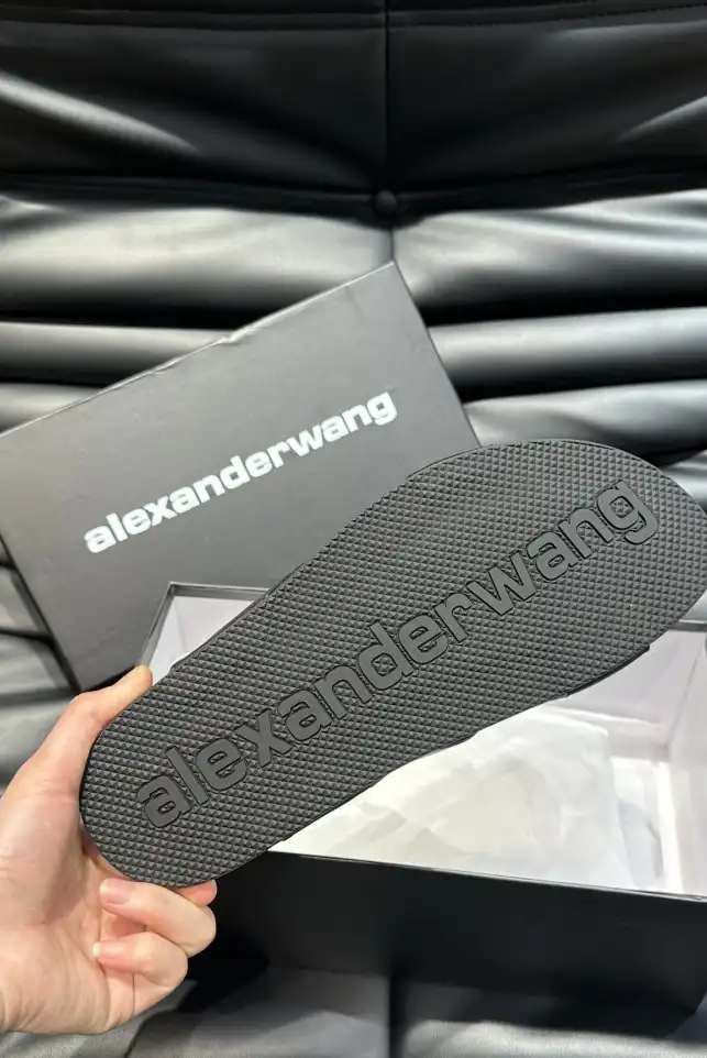 hype Alexander Wang Slippers