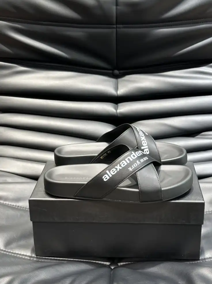 hype Alexander Wang Slippers