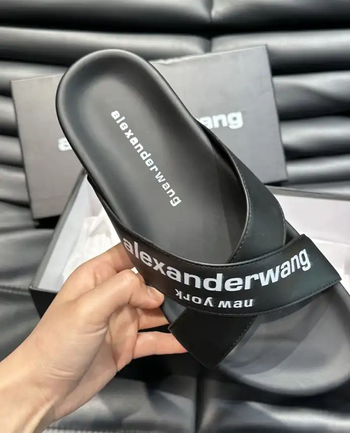 hype Alexander Wang Slippers