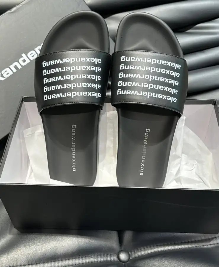 hype Alexander Wang Slippers