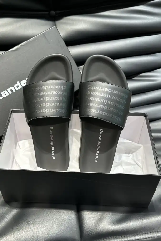 hype Alexander Wang Slippers