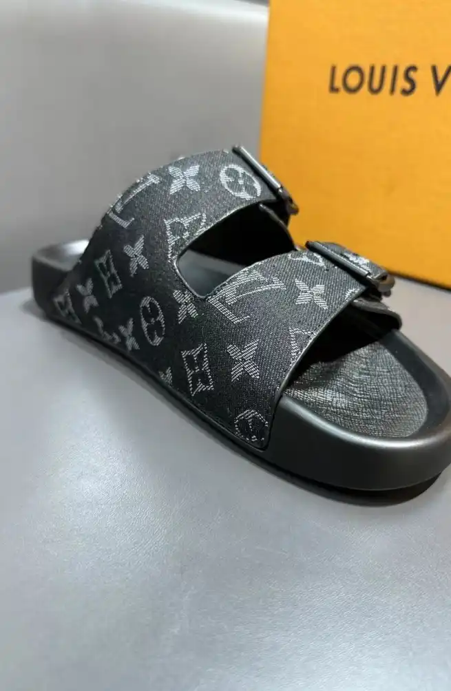 hype LV Slippers