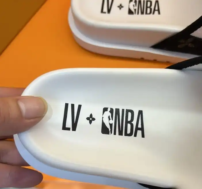 hype LV Slippers