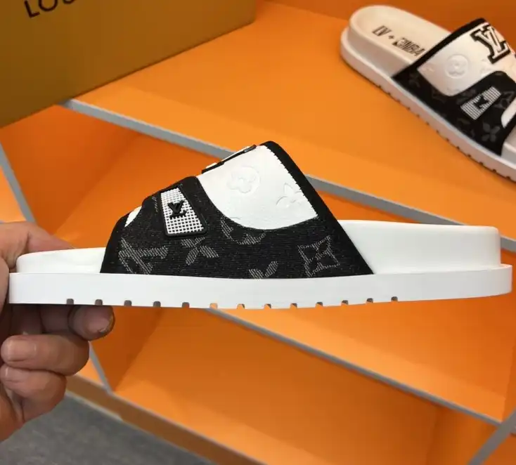 hype LV Slippers