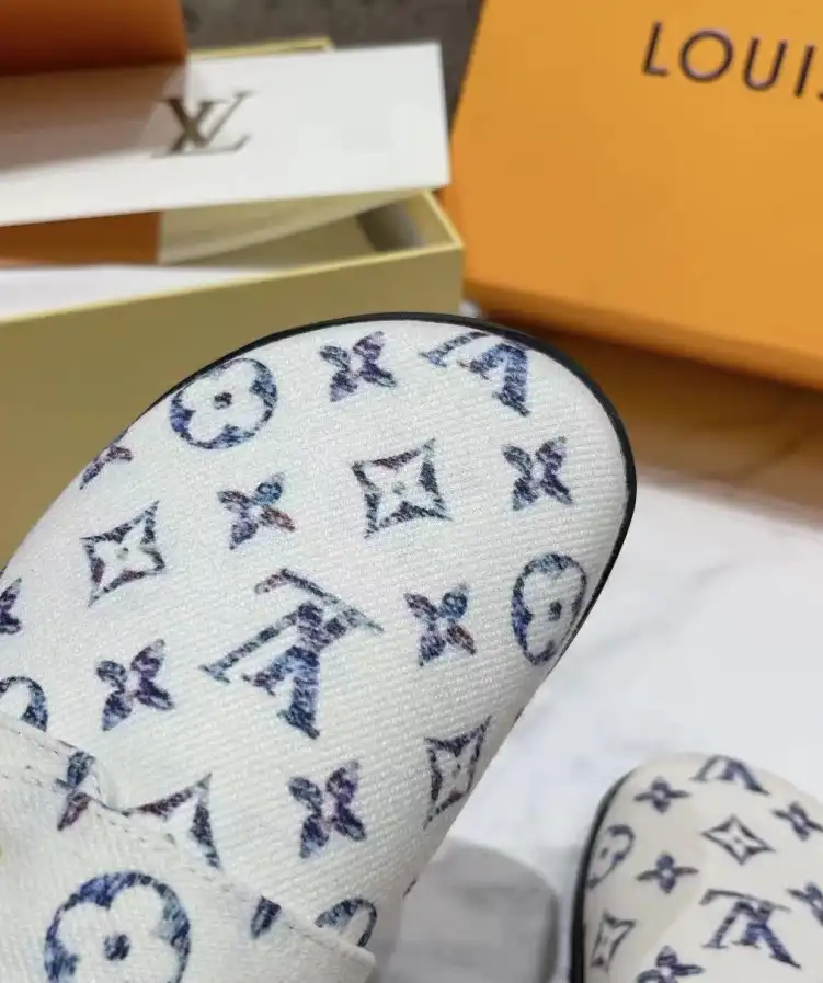 hype LV Slippers